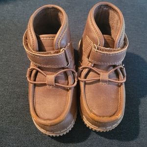 Oshkosh - Size 7 - Hightop Ankle Boots